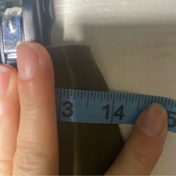 Muse Skirt Womens SZ 2 Green Embellished Embroidered Leaves Cut out Faux Suede - Picture 8 of 9